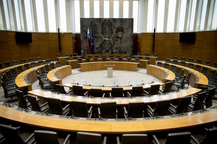 Koalicija predlaga umik dveh parlamentarnih preiskav z dnevnega reda