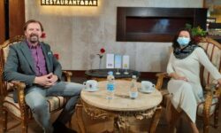 Gianni zbira znane obraze