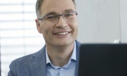 Danes Rupar, jutri pa v Faktorju spet o covidu